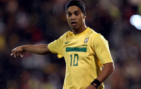 kaiyun官方-破网者与越墙者，当西亚卡姆的暴扣撞上费德勒的第30记ACE，当破网暴扣遇见越墙ACE，西亚卡姆与费德勒的极限对决